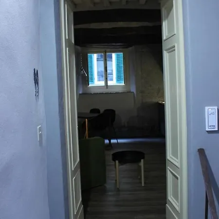 Luccastay 18 * Lucca